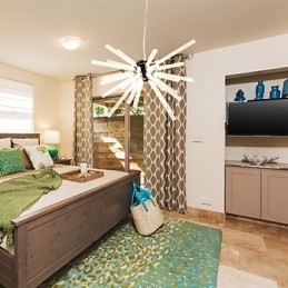 Designer Touch Decorative Globe Chrome Feature for Crystal Metal Chandelier