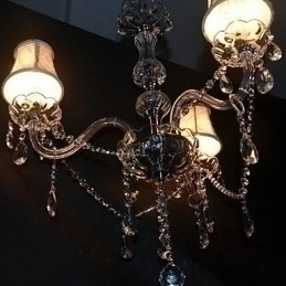 Designer Touch Decorative Modern Splendid 3 Lights Chandelier With Crystal Arm