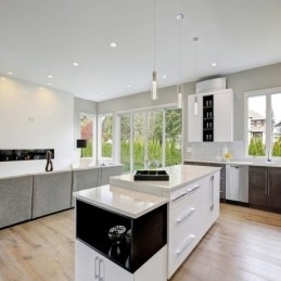 Designer Touch Decorative 3 Light Artistic Pendant Light with Glass Shades G4 Bulb Base