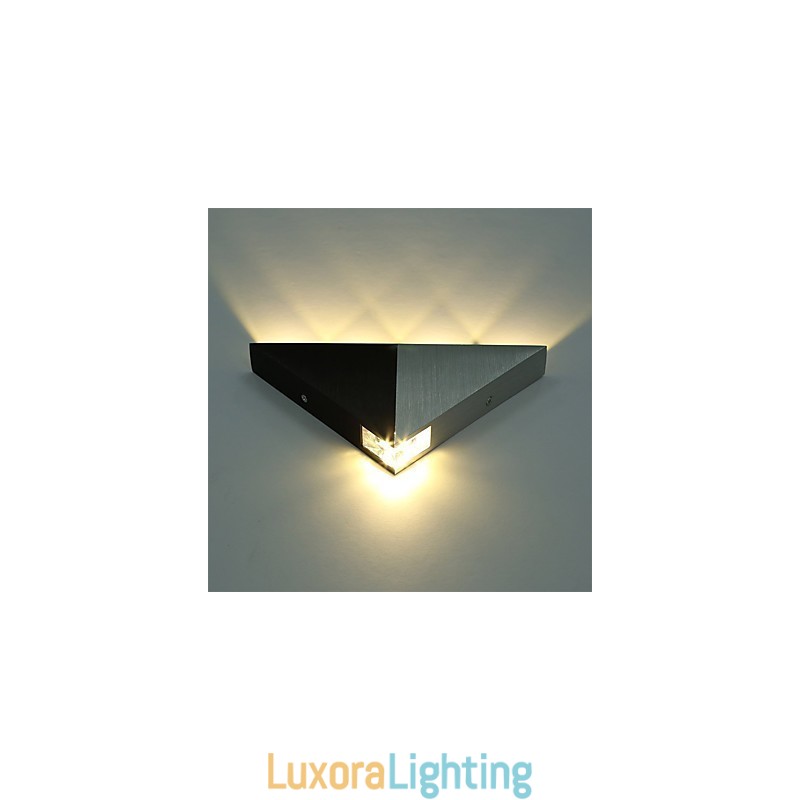 Designer Touch Decorative Modern Triangle Wall Sconce Light Fixture Indoor Hallway Up Down Wall Lamp Spot Light Aluminum Lighting for Studio Restauran