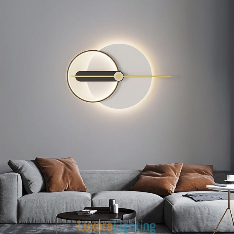 Designer Touch Decorative Wall Light Wrought Iron Pointer Wall Sconce