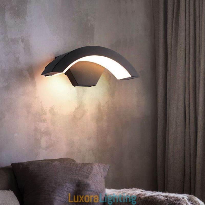 Designer Touch Decorative Minimalist Aluminum Lamp Garden Waterproof Crescent Wall Light