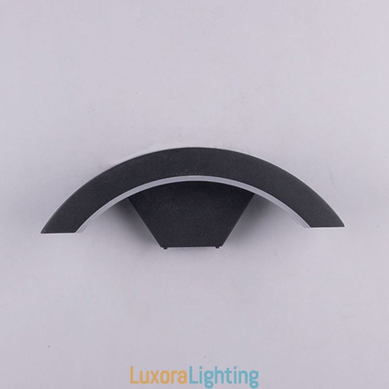 Designer Touch Decorative Minimalist Aluminum Lamp Garden Waterproof Crescent Wall Light