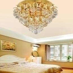 Designer Touch Decorative Modern Crystal Flush Mount with 5 Lights